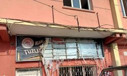Karataş Belediyesi hizmet binası kundaklandı