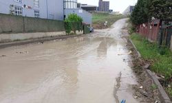 Şiddetli yağış, Kahramankazan’da da caddeleri sular altında bıraktı