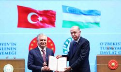 Cumhurbaşkanı Erdoğan, Özbekistan Cumhurbaşkanı Mirziyoyev’e Devlet Nişanı tevcih etti