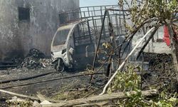 Elazığ’da geri dönüşüm deposunda yangın: Ev, depo ve bir araç kül oldu
