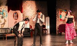 Gaziantep Kolej Vakfı’nda Lüküs Hayat müzikali sahnelendi