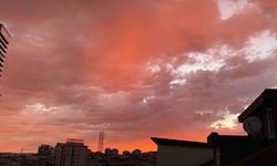 İstanbul’da gökyüzü kızıla boyandı, ortaya çıkan görüntü mest etti
