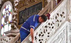 İzmir’in ibadethanelerinde bayram temizliği