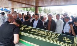 Milli Eğitim Bakanı Tekin, Erzurum’da emekli öğretmenin cenaze törenine katıldı