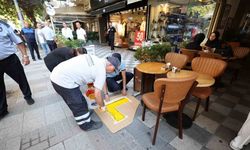 Bakırköy Belediyesi zabıta ekiplerinden işletmelerin kaldırım işgaline karşı çalışma