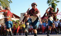 Çeşme Festivali “90’larda Çeşme” teması ile başladı