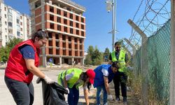 Elazığ’da gençlerden çevre temizliği