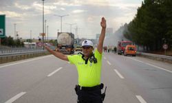 İstanbul-Edirne Otoyolu’nda yangın: Trafik tek şeritten sağlandı