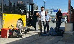 Otobüs ile çarpışan motosikletin sürücüsü yaralandı