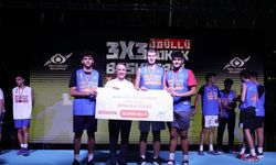 Sultangazi’de 4. Geleneksel 3x3 Sokak Basketbolu Turnuvası heyecanı doyasıya yaşandı