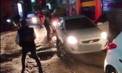 İzmir’de zehir tacirlerine ‘bir gece ansızın baskın’: 6 tutuklama