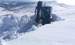 Kar yağınca yaylada mahsur kalan vatandaşlar kurtarıldı