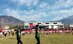 Köyceğiz Fen Lisesi cumhuriyet kutlamalarına ikincilik aldıkları roketle katıldı