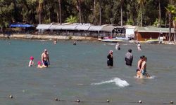 Muğla’da deniz, kum, güneş keyfi devam ediyor