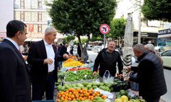 Başkan Özçelik esnafın taleplerini not aldı