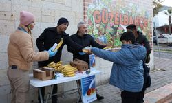 Güzelbahçe’de süt, poğaça ile birlikte öğrencilere kuruyemiş ve meyve de dağıtılacak