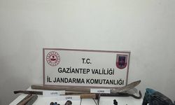 Jandarmadan kaçak kazı yapanlara suçüstü: 3 gözaltı