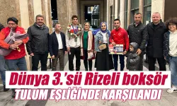 Dünya 3.’sü boksör Alperen Yılmaz, Rize’de tulumla karşılandı