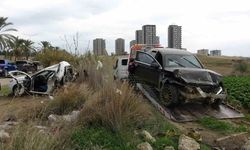 14 yaşındaki sürücü cipiyle otomobile çarptı: 1 ölü