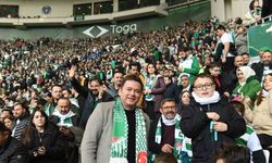 Başkan Aydın, Osmangazili çocuklara Bursaspor sevgisi aşılıyor