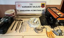 Kaçak kazı yapan 5 kişi jandarmaya yakalandı