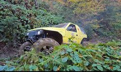 Off-Road tutkunlarından aksiyon dolu orman gezisi