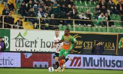 Trendyol Süper Lig: Alanyaspor: 0 - Gaziantep FK: 0 (İlk yarı)