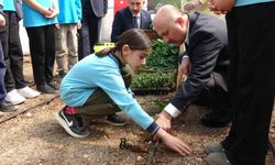 Adıyaman’da okulun bahçesine kurulan serada sebzeler yetişecek