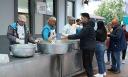Alanya’da 3 noktada günlük 3 bin kişiye iftar sofrası