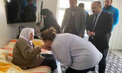 Bitlis’teki asırlık çınara anlamlı ziyaret