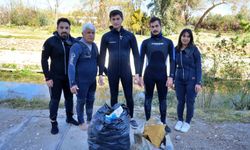 Dünya Su Günü’nde bir damla umut için daldılar, torbalar dolusu çöp çıkardılar
