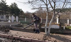 Melikgazi’de mezarlıklar bayrama hazır