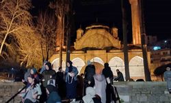 Muradiye Camiinde Kadir Gecesi yoğunluğu