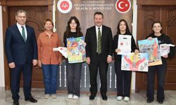 Resim ve şiir yarışmalarında dereceye giren öğrenciler ödüllendirildi