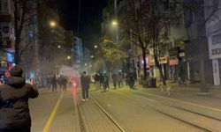 Yürüyüş sonrası olaysız dağılan gruptan ayrılıp trafiği engellediler