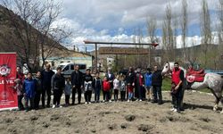 Bayburt’ta şehit yakınları için at binme ve ok atma etkinliği düzenlendi