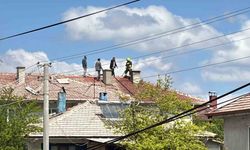 Bolu’da 3 katlı evde çıkan baca yangını söndürüldü