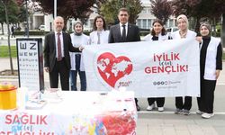 Düzce’de sağlıkçılar sokağa indi