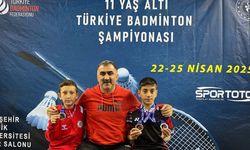 Erzincan’ın minik badmintoncuları 3 madalyanın sahibi