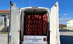 Jandarma yaklaşık 3 ton içeriği değiştirilmiş ve insan sağlığına zararlı sucuk ele geçirdi