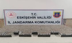 Kaçak sigara satan şüpheli jandarmadan kaçamadı