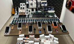 Kaçakçılık operasyonunda çok sayıda telefon ve elektronik eşya ele geçirildi