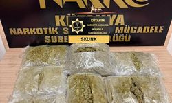 Kütahya’da aracında 3 kilo uyuşturucu ele geçirilen şüpheli tutuklandı