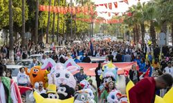 Mersin’de 23 Nisan kortej yürüyüşü düzenlendi