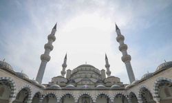 TBMM Başkanı Kurtulmuş, Kırgızistan’da Bişkek Kırgız-Türk Dostluk Devlet Hastanesi’ni ziyaret etti