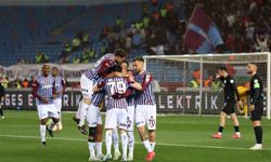 Trendyol Süper Lig : Trabzonspor: 2 - Çaykur Rizespor: 0 (İlk yarı)