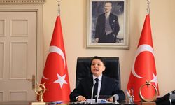 Vali Akbıyık, 23 Nisan’da koltuğunu minik öğrencilere devretti