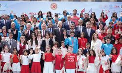 Rize Boğaz Ortaokulu "7 Bölgeden 7 Şarkı" projesinde