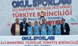 Ahmetli Gazi Ortaokulu’nun Yıldız Kızları Türkiye ikincisi oldu