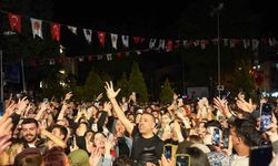 Bilecik’te 10 bin kişi Haluk Levent konserinde buluştu